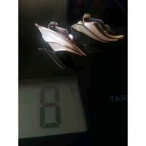 9 G Vintage White Enamel Gold Tone Leaf Clip-On Earrings Costume Mid Century